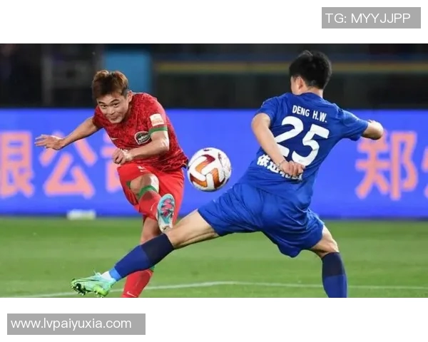 中超赛场黄紫昌精彩内切突破展现个人技术与团队配合的完美结合