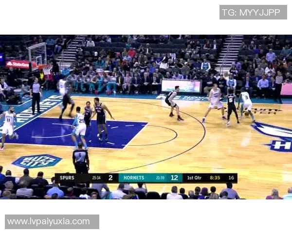 曾凡博精彩抢断瞬间助力球队逆转胜利展现超强防守能力