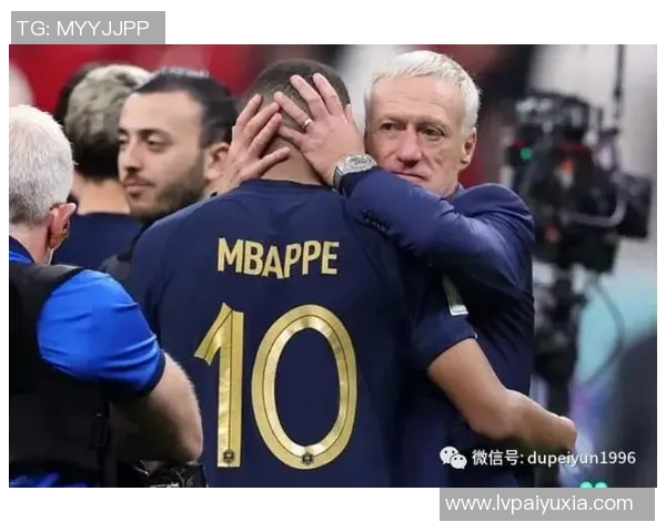 瓦伦西亚主帅因成绩不佳被解职,球迷热议俱乐部未来 瓦伦西亚主帅因成绩不佳被解职,球迷热议俱乐部未来